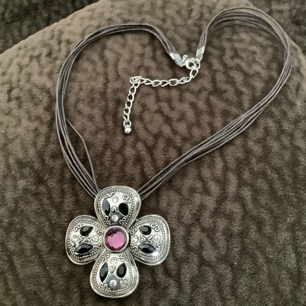 New Vintage Style Silver Tone Pendant, Multi strand Cord Necklace - Picture 3 of 6
